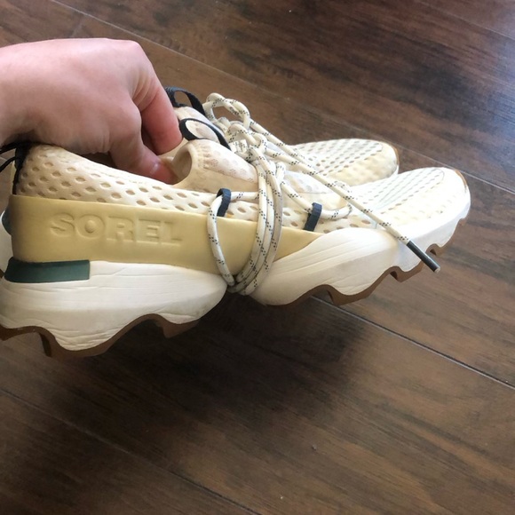 Sorel kinetic impact shoes - Picture 3 of 6